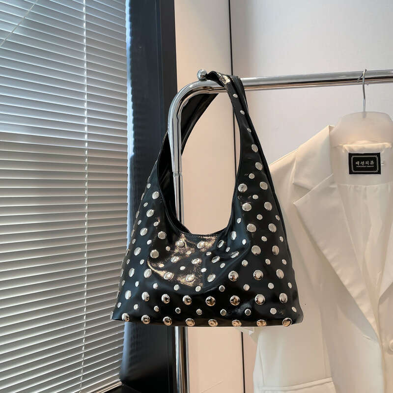 European and American Fashion Women's 2025 New Casual Personality Trendy Cool Niche Polka Dot Rivet Single Shoulder Underarm Tote Bag