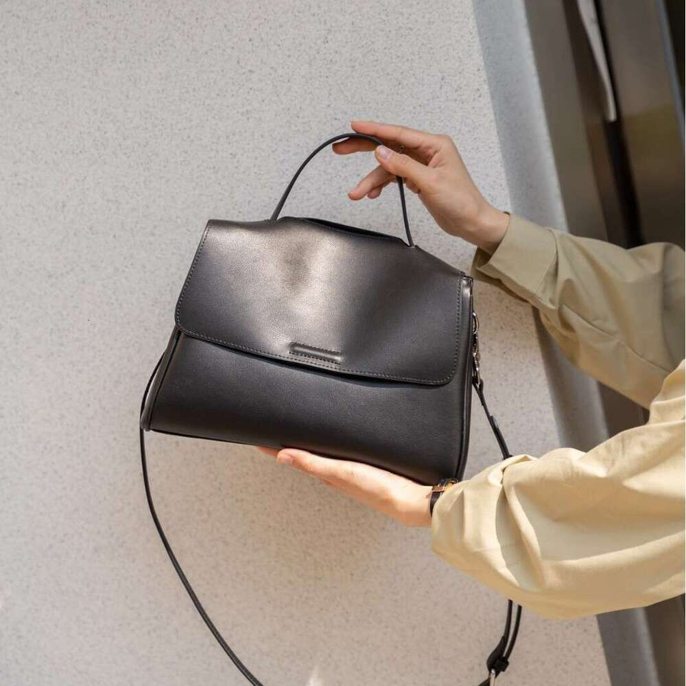 Tote Large Capacity Women Genuine Leather New Style High-end Commuter Handbag Fashion Versatile Shoulder Bag designer bag B5