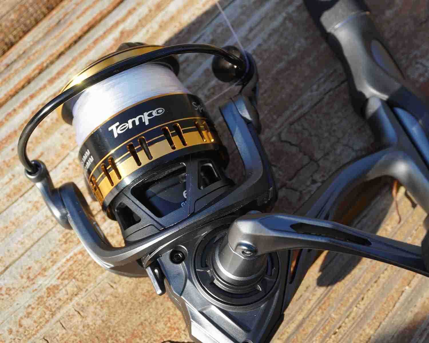 Spinning Reel Ultralight Fishing Reels with 91 BB Carbon Fiber 386 LBs Max Drag Super Smooth Spinning Fishing Reel with 521621 High Speed Gear Ratio W