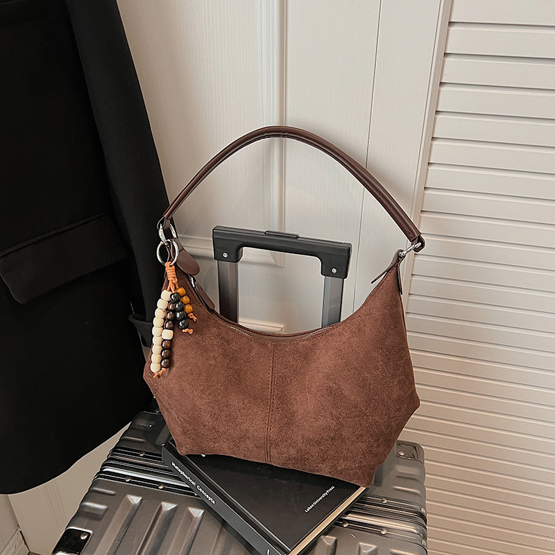 Autumn new niche fashion women's luxurious high-quality handbag, large capacity casual shoulder bag, daily casual versatile shopping crossbody ba