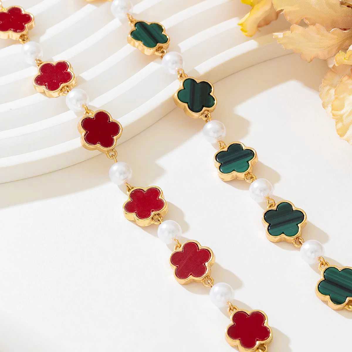 A Strip of Fashion Elegance Metal Colorful Oil Dripping Five Flower Adjustable Bracelet for Women Couple Paty Jewerly GIftsXJ250904