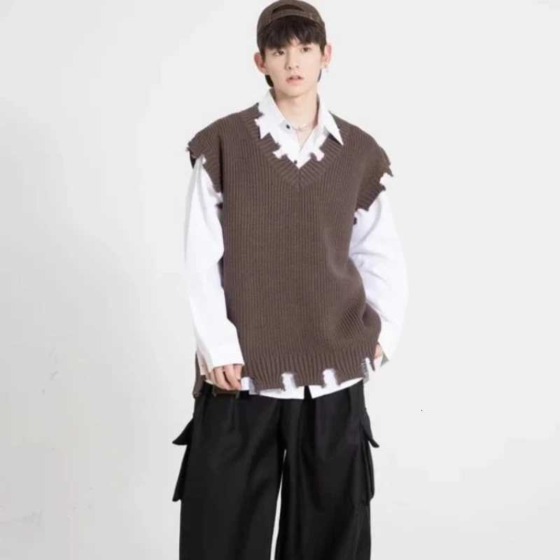 Korean Popular Clothes Sweater Man Solid Color Loose Fit Knit Vests for Men Vintage Fashion Autumnr and Winter Open WaistcoatXJ250904
