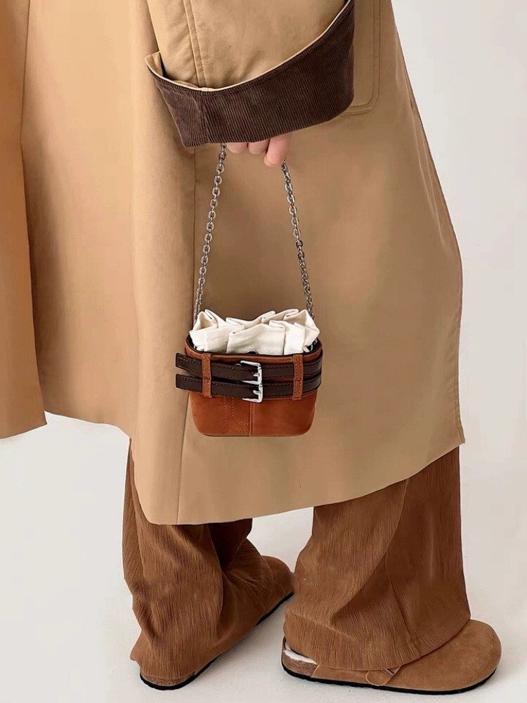 New Women s Crossbody Bag Retro Chain Mini Mouth Red Envelope Fashionable Women s Shoulder Bag Autumn New Designer Bag