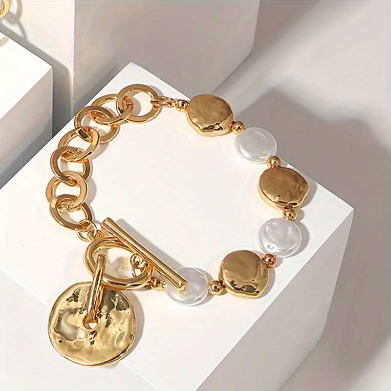 Flashbuy Gold Color Irregular Round Metal Pendant Bracelet for Women Charm Pearl Thick Chain Bead Wrist Fashion Jewelry Y250904