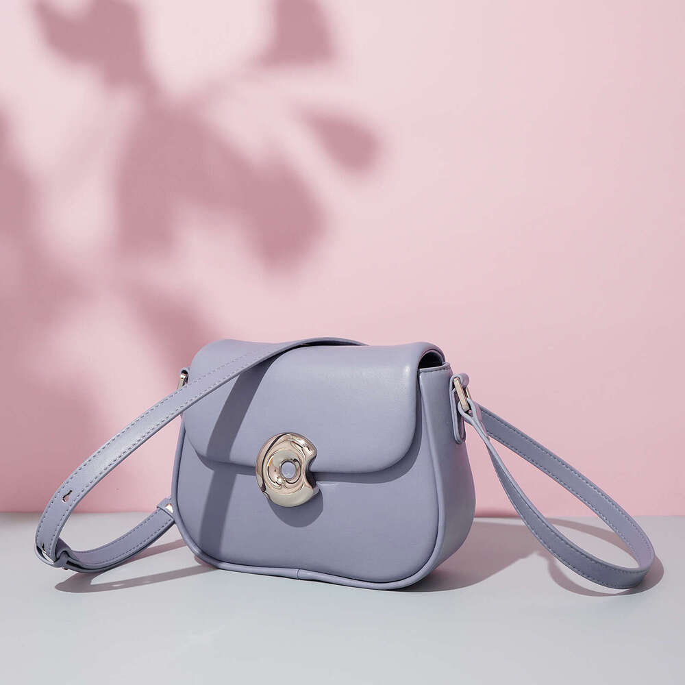 DHEssentials 2025 New Genuine Leather Saddle Bag Small Crossbody Shoulder Bag Urban Minimalist Commuter Versatile Black Butterfly Orchid Red Green