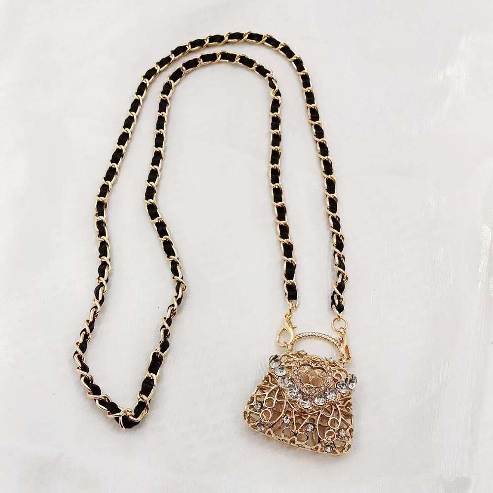 Mini Hollow Metal Decor Small New Style Diamond-Encrusted Pearl Chain Crossbody Compact Exquisite Fashion Women's Bag