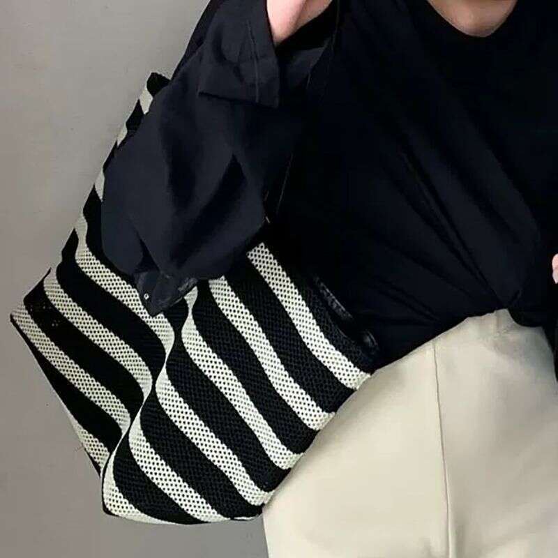 Textured Fashionable Black And White Grid Pattern Large Capacity Tote One Shoulder Woven Lazy Style Light Holiday Shopping Bag