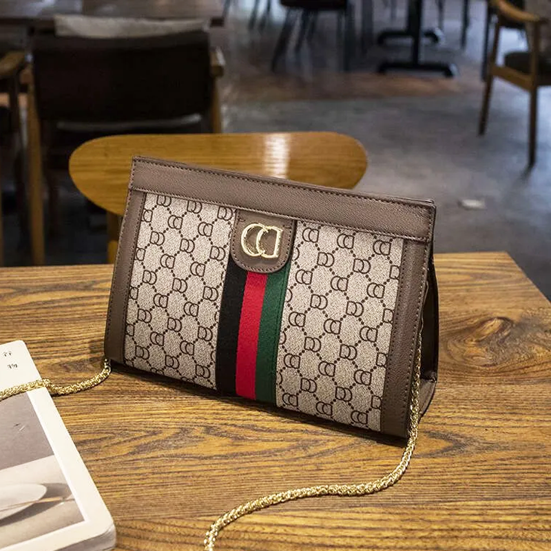 Designer bags, shoulder bags, crossbody luxury bags, designer women's wallets, trendy fashion chain wide shoulder straps, shoulder bags, 100 text