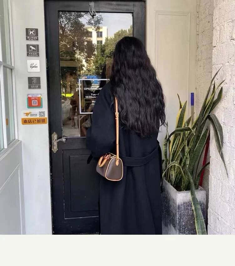 handbag, crossbody large capacity, spacious with detachable leather shoulder strap bag, luxurious design, trendy high-quality