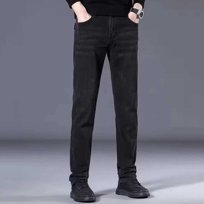 Mens Classic Narrow Leg Hot Sale Denim Pants High Quality Brand Slim Fit Trousers Trend Holiday Straight Leg Bluegray Jeans W250905