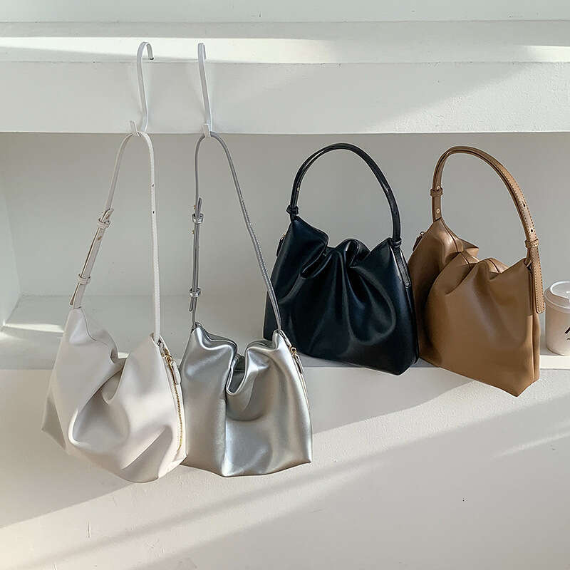 New Korean Style Versatile Tote Commuter High-end Large Capacity Shoulder Women Fashion Simple Pleated Bag