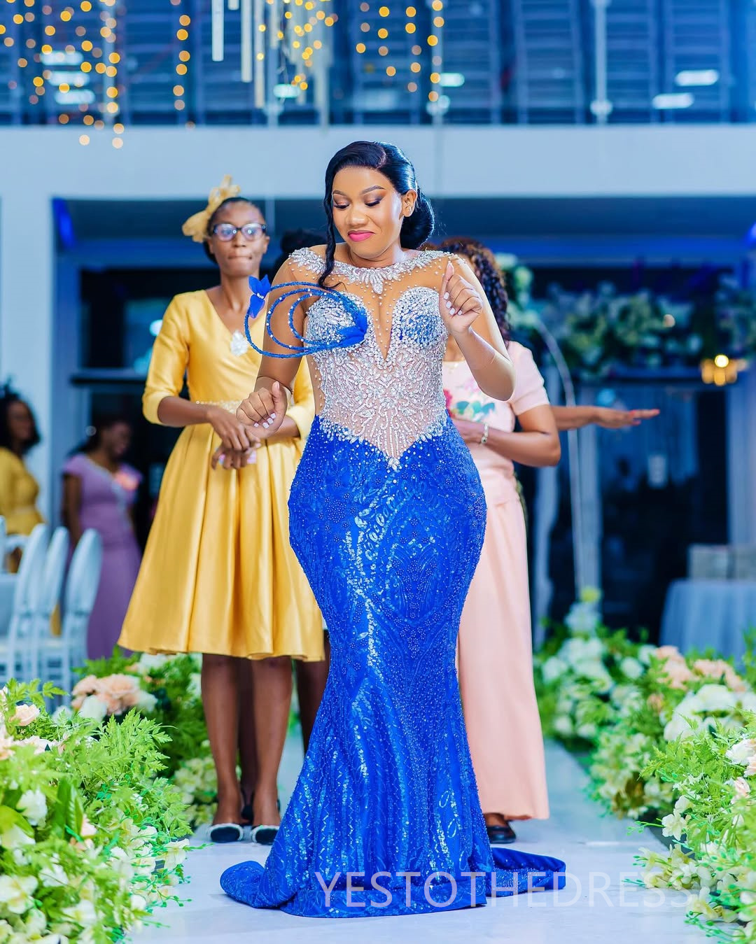 Plus Size Royal Blue Prom Dress 2025 Evening Dresses Elegant Dresses For Special Occasions Illusion Bead Lace Sheer Neck Birthday Dress Second Recepti