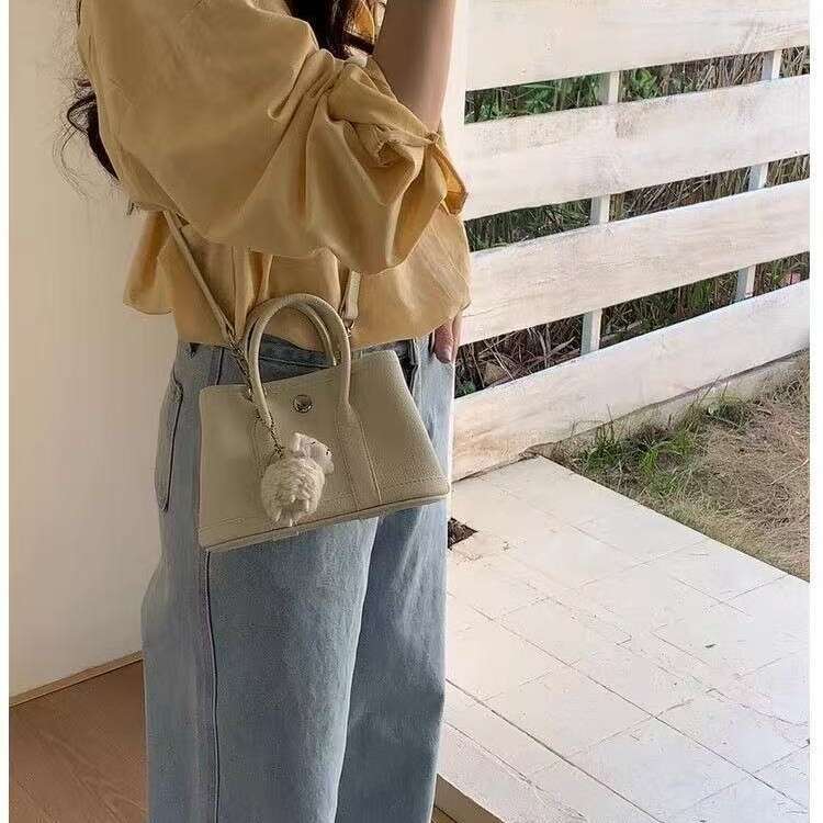 DHEssentials 2025 Mini Garden Bag Small Square Handheld Crossbody Tote PU Pink Beige Yellow Red Black Khaki Blue