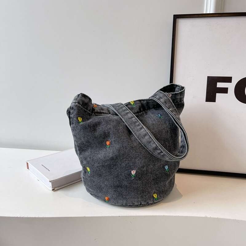 Summer Canvas Embroidered Handbag Denim Niche Design Fashion Large Capacity Shoulder Commuter Bag