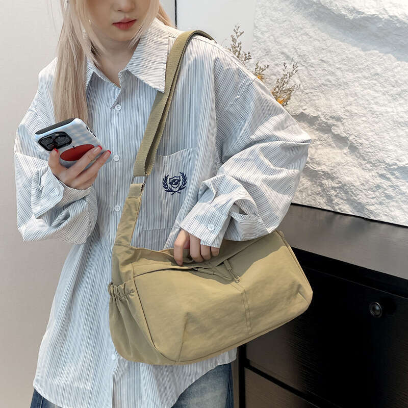 New Fashionable Stylish Large Capacity Crossbody Trendy Versatile Waterproof Nylon for Women Simple Shoulder Bag