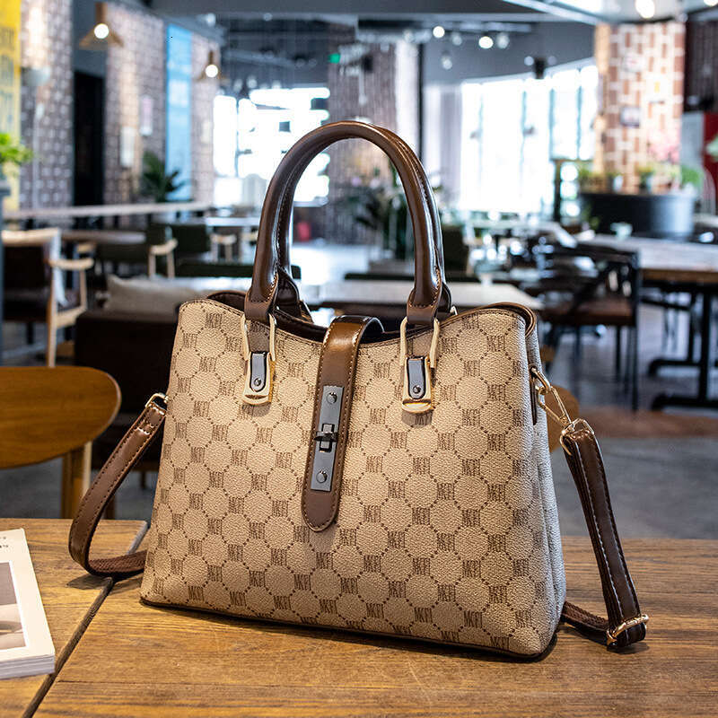 Hong Kong Women's Tote Capacity Genuine Leather Shoulder 2024 New Large Bag for Women