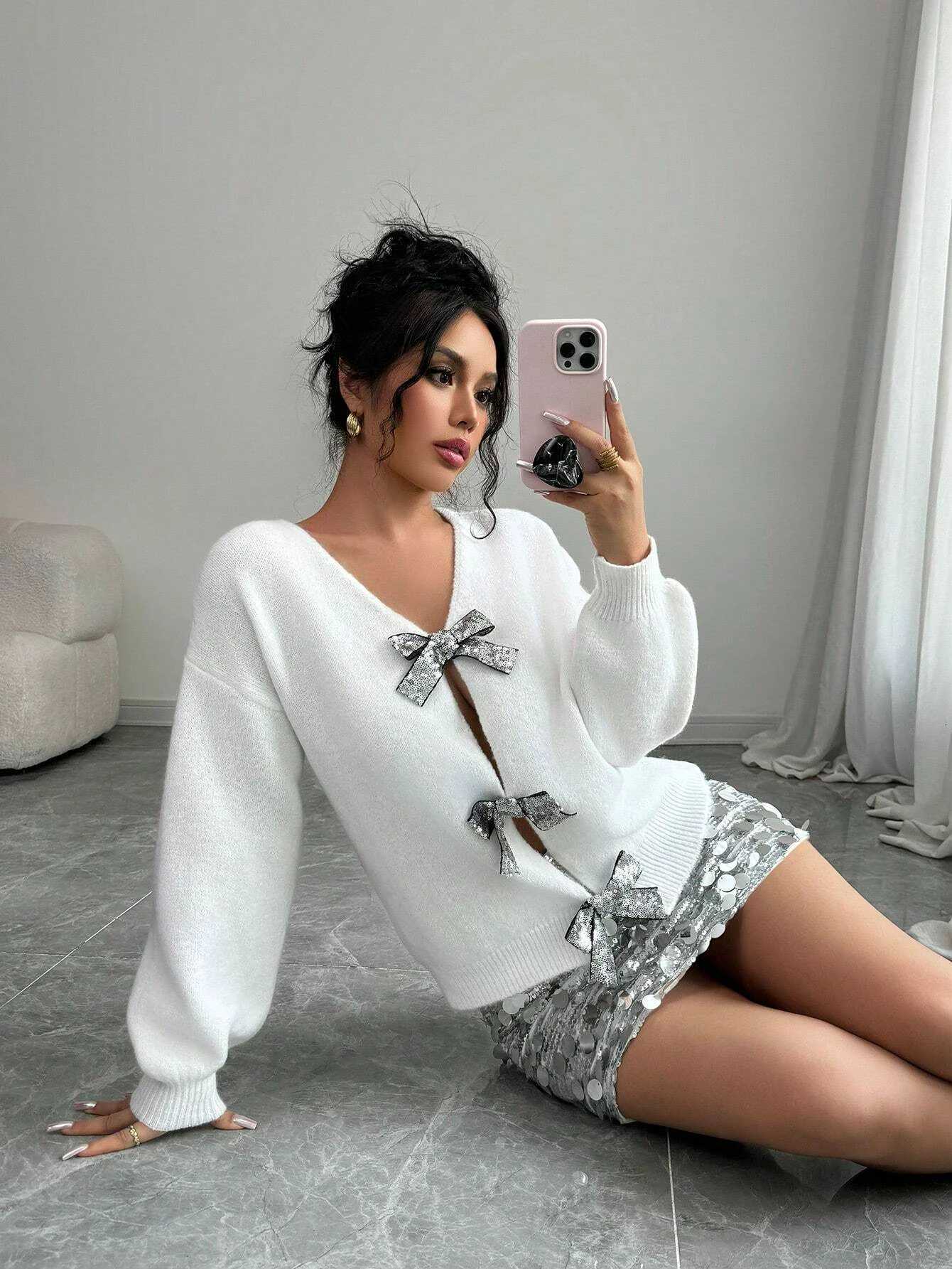 Autumn and Winter New Fashion Woman Sweater Sequined Bow Trim Loose Long Sleeve Niche Knit Cardigan Z250905