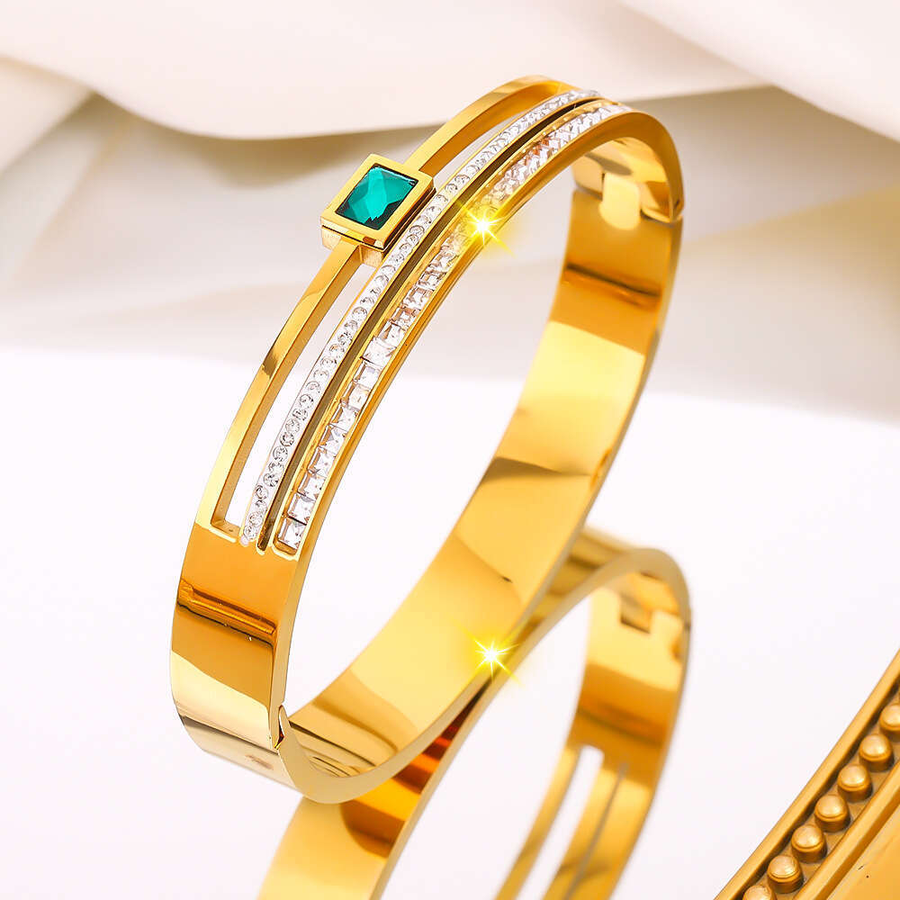 Stainless for Women New Style with Inlaid Dias Fashionable Simple Design Titanium Steel Bracelet Jewelry