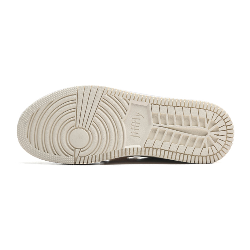 Board shoes, men's and women's trendy brands, couple's bread, men's shoes, autumn and winter new items, Korean version, sports and