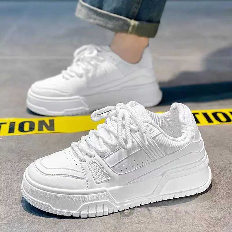2025 Mens Thick Sole Increase New Breathable Student Casual Sports Shoes Nonslip Walking Shoes Mens Vulcanized Shoes Z250905