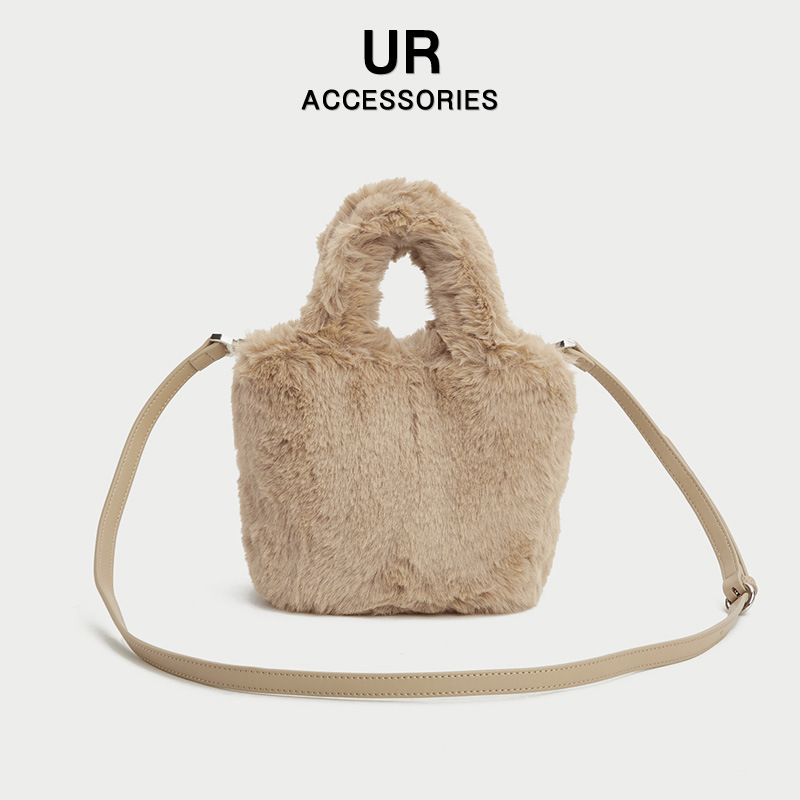 Autumn And Winter Women's Retro Handbag Brown Bear Fur 2025 New Versatile Bucket Crossbody Small Bag fashion Designer