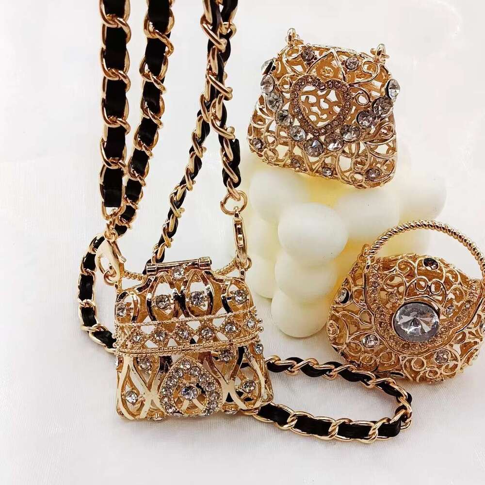 Mini Hollow Metal Decor Small New Style Diamond-Encrusted Pearl Chain Crossbody Compact Exquisite Fashion Women's Bag