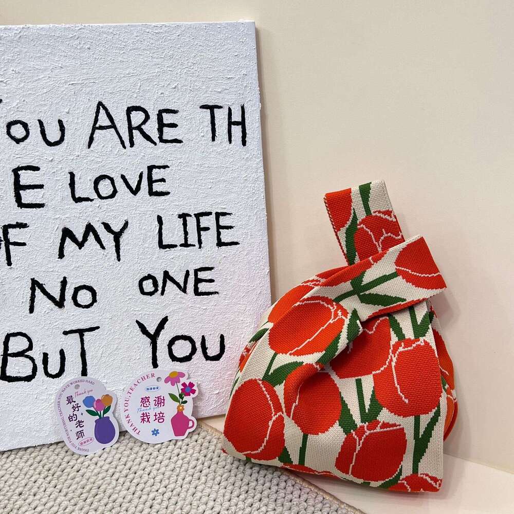 2025ins Spring and Autumn Floral Women's Handbag Versatile Knitted Wrist Single Shoulder Bucket Bag Tote