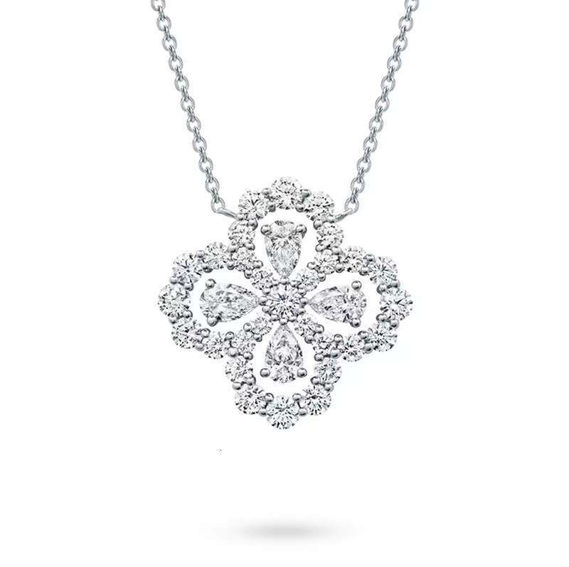 Versa 22 New Product PT950 Platinum Plated Four-Leaf Clover Pendant for Women Full Dia Clavicle Chain Fresh Neck Jewelry