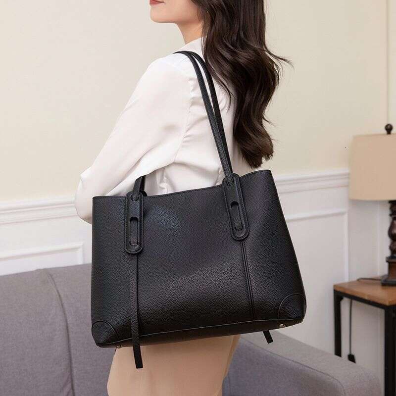 Tote For Women 2025 New Fashion Women's Single Shoulder Capacity Trendy High-End Feel Japanese And Korean Style Soft