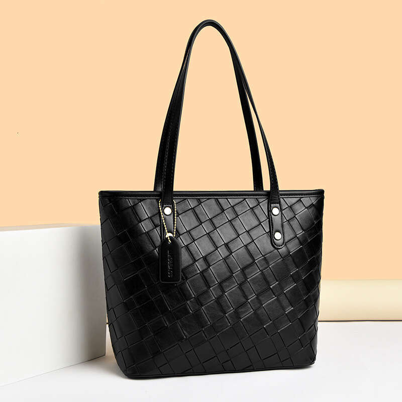 2025 New Niche Versatile Commuter Large Capacity Tote Fashion Trendy Women's Shoulder Bag