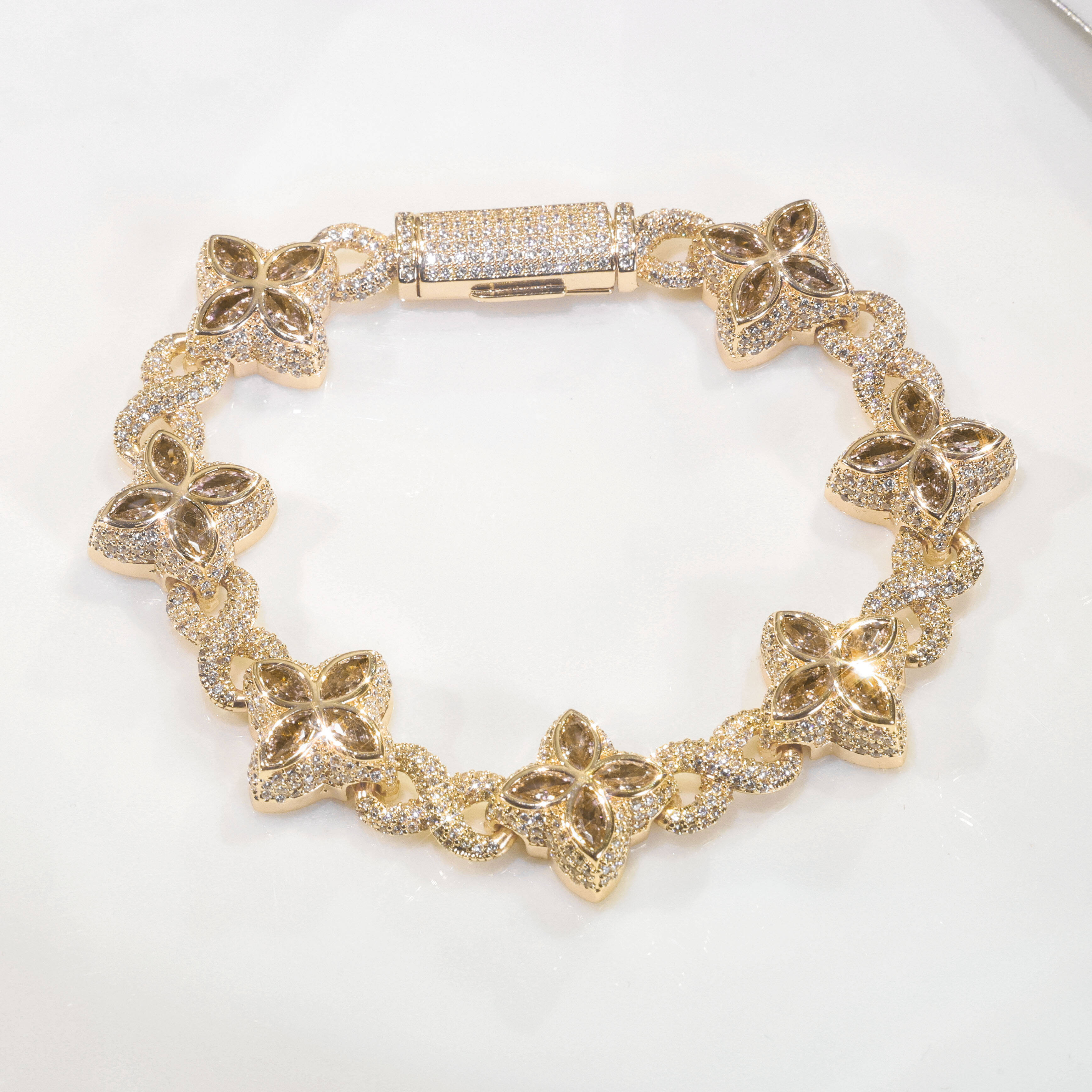 Iced Out Hip Hop Jewelry 8mm Diamond Flower Chain Four Leaf Clover Bracelet Silver Gift for Anniversary Party