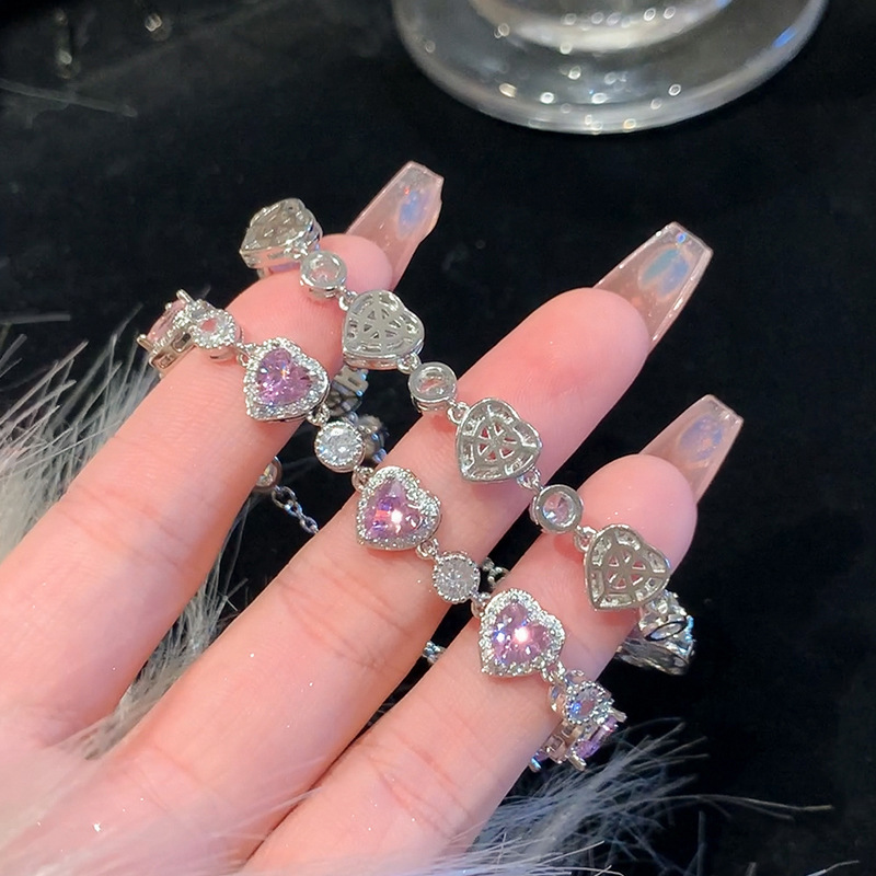 Silver Tone Heart & Round Crystal Bracelet Sparkling Glamorous Style Daily & Party Wear Gift For Her Romantic Shiny Jewelry