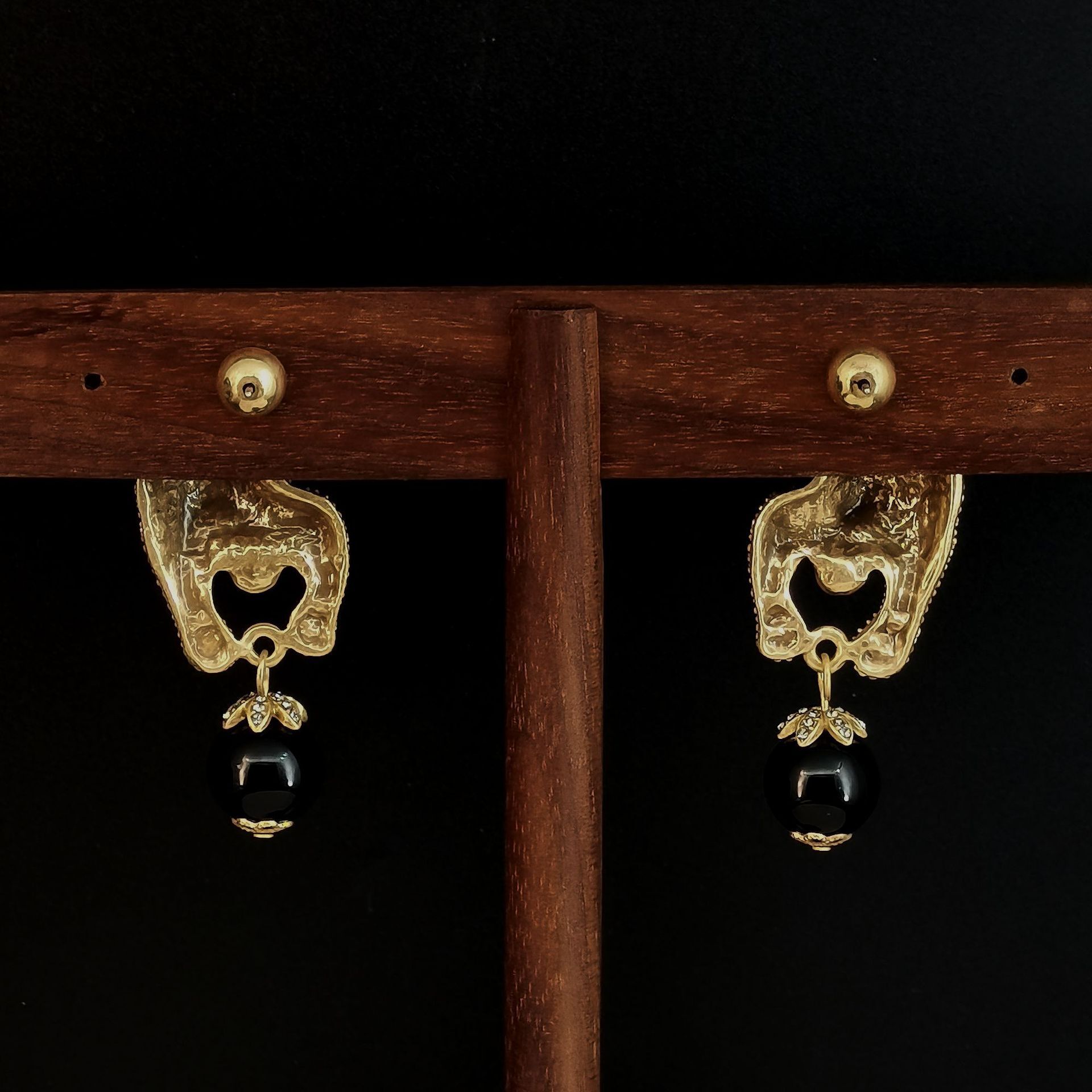 Luxury Brand Designer Jewelry European And American Style All Zircon Cheetah Earrings Black Bead Pendant Fashionable High-end Personalized Women'