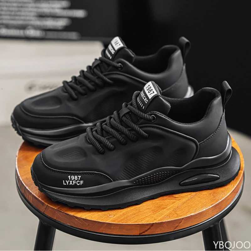 Mens Spring New Low Cut Soft Soled Breathable Shoes Color Blocked Versatile Trendy Casual Simple Wear Resistant Sports Shoes Z250905