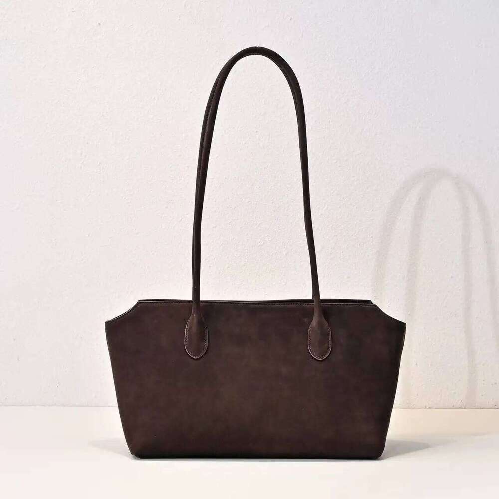 2025 new handbag, rich texture delicate, soft glutinous leather noble simple, delicate and elegant;