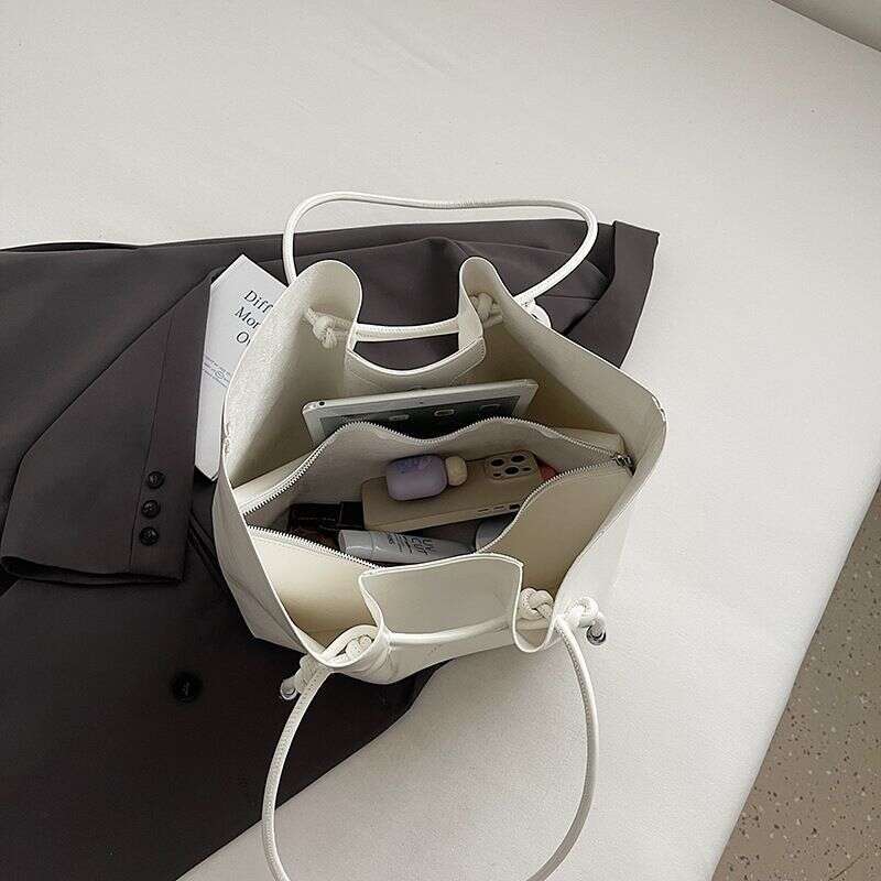 High-End Large Capacity For Women 2025 New Summer Versatile Shoulder Commuting Office Handbag Tote Bag