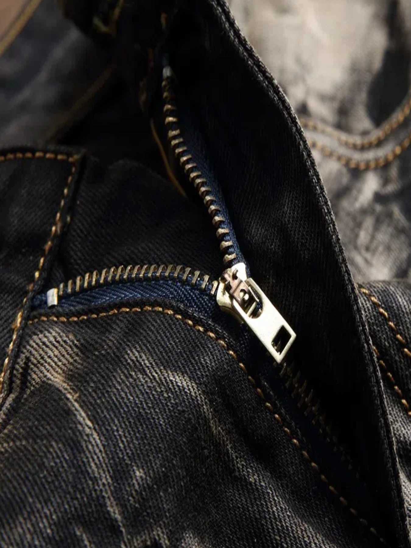 Jeans Men Street Personality Embroidered Wings Ripped Denim Pants Vintage Biker Pants W250905