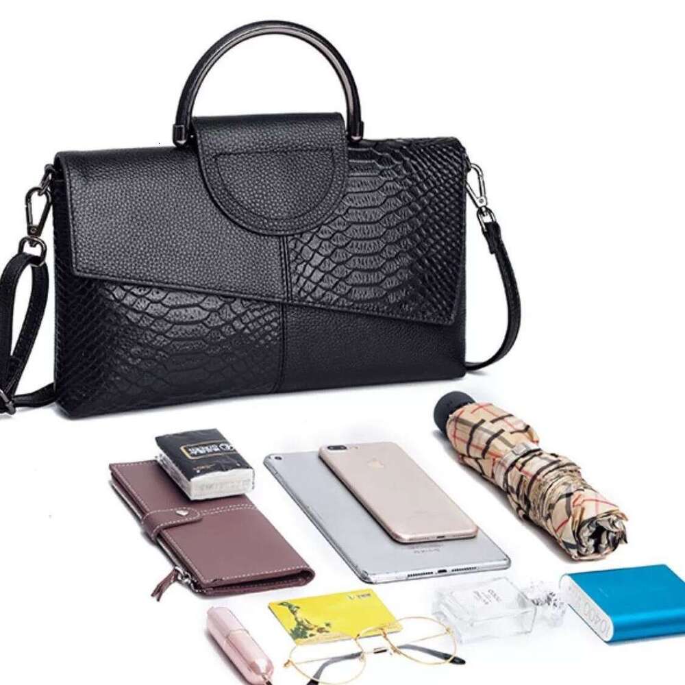 Clutch for Women New Large Capacity Banquet Handbag Crocodile Pattern Ladies Fashionable Elegant Crossbody Bag