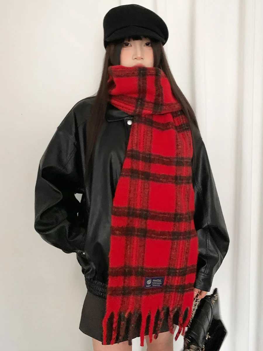 Hanfu Plaid Red Scarf 2025 Winter With Woolen Thickening Warmth ColdProof Tassel Scarf Atmosphere Feeling VersatileXJ250905