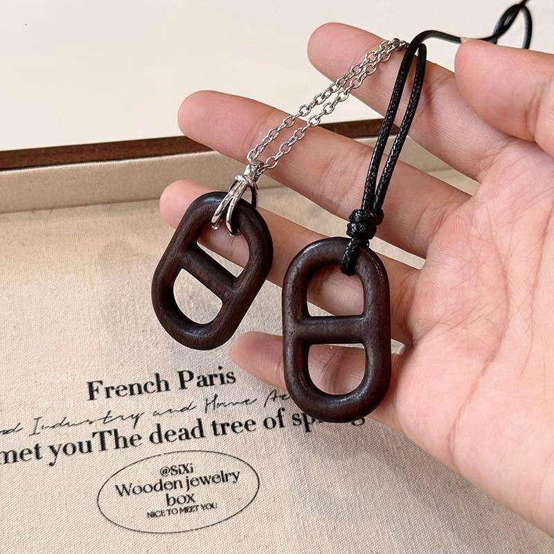 Pig Nose Pendant Leather Cord Necklace for Women, Niche Design Sweater Chain, Versatile and Elegant Sweatshirt Chain