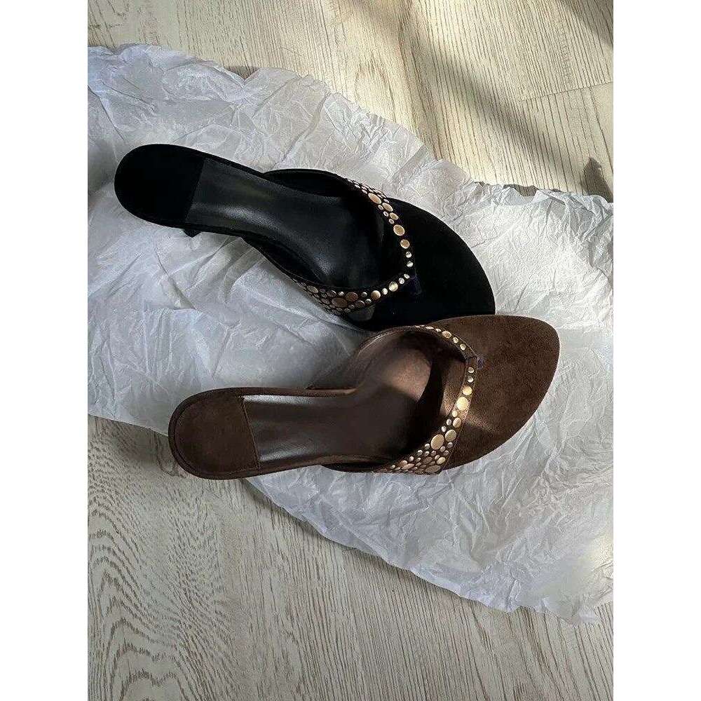 35-42 Plus Size 2025 New Style High-End Rivet Toe Clip Sandals Suede Wedge High Heel Slippers for Women Summer Outdoor Wear