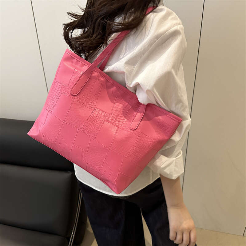 Large Capacity Simple 2025 Designer Bags Spring New Design Elegant and Stylish Commuter Single Shoulder Underarm Tote Bag for Women