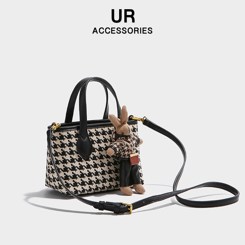 2025 New Autumn/Winter Small Rabbit Pendant Crossbody Bucket Bag Classic Thousand Bird Grid Pattern Handbag fashion Designer