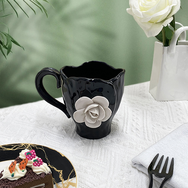 Designer Coffee Mug Camellia Bone Luxury Cup Set Elegant Coffee Cup Pair High-end Ceramic Tea Cup Tea Coffee Cup and Saucer Gift Set Drinkware