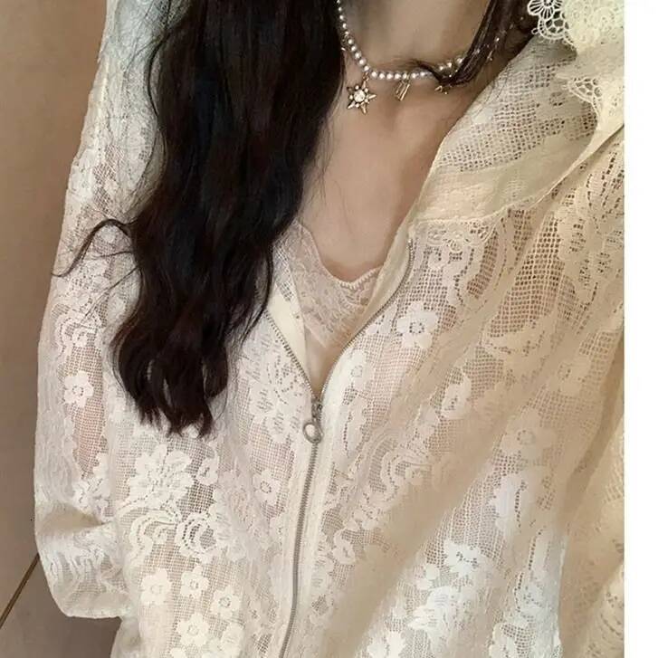 2025 Fashion New Small Fragrance Set Women's Spring/Summer High end Lace Loose design Fit Top Shorts Two piece Set Designer Clothing