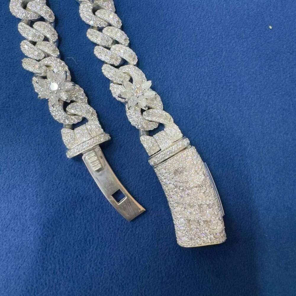 Hot Sale Iced Out Moissanite Dia Cuban Chain Necklace for Daily or Party Wear Available at Factory Price from India