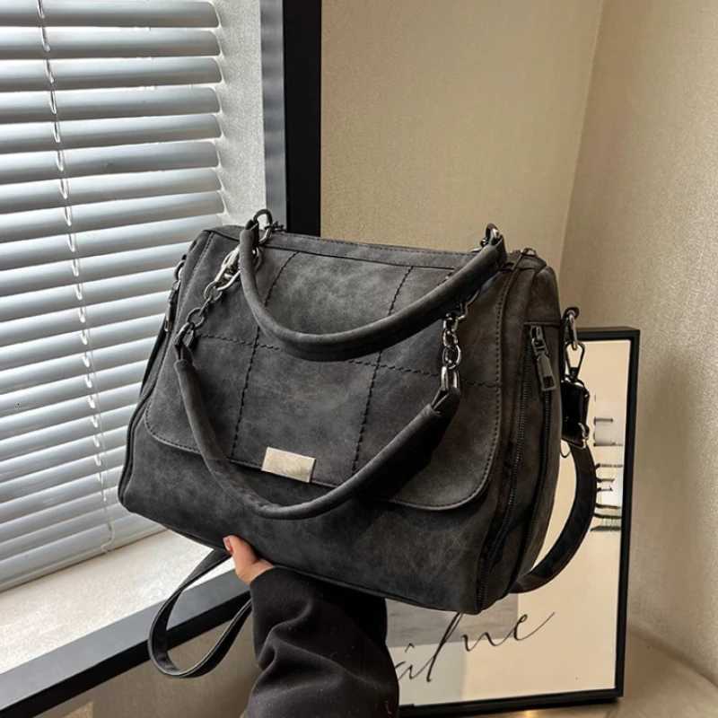 Fashion Japanese New Tote Bag for Women Highcapacity Y2k Aesthetic Trendy Shoulder Handbags All Match Frosted Messenger Bags Z250903