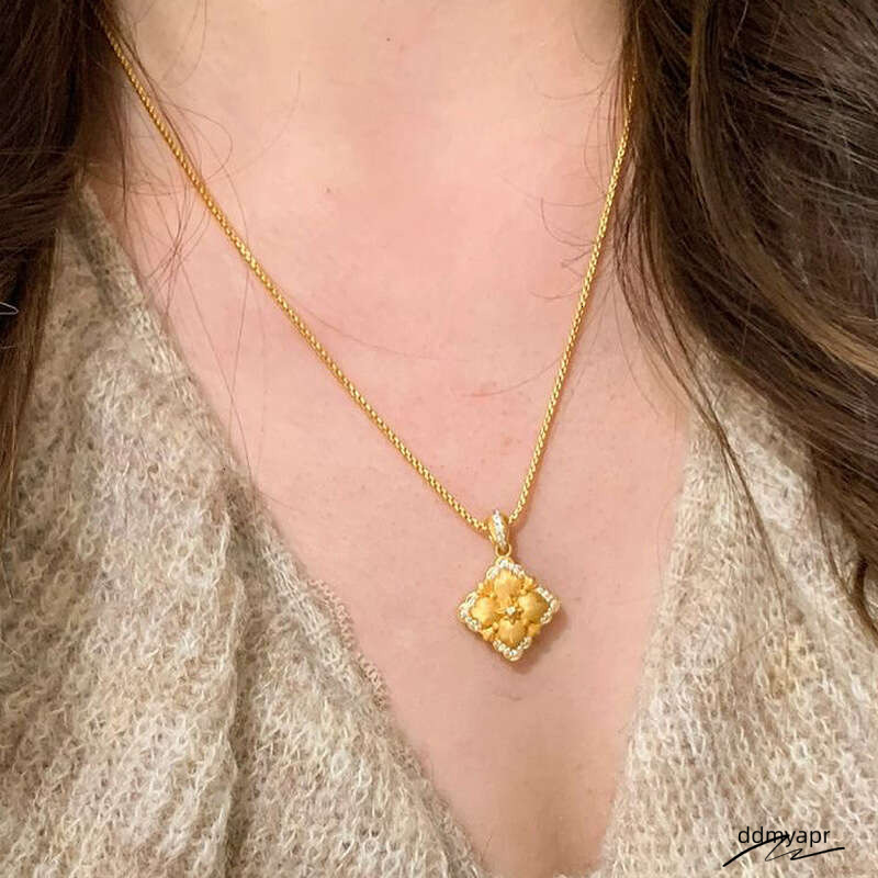 Vintage Brushed Gold Pillow Necklace 2025 New ddmyday Palace Style Light Collarbone Chain ddmyday ddmyday ddmyday