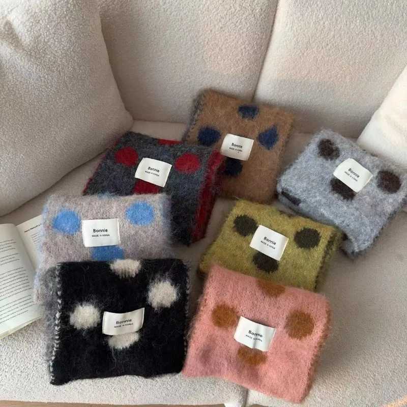 New Korean Version Polka Dot Knitted Womens Scarf Autumn Winter Fashion Double Sided Warm Soft Female Muffler Thermal SarvesXJ250905