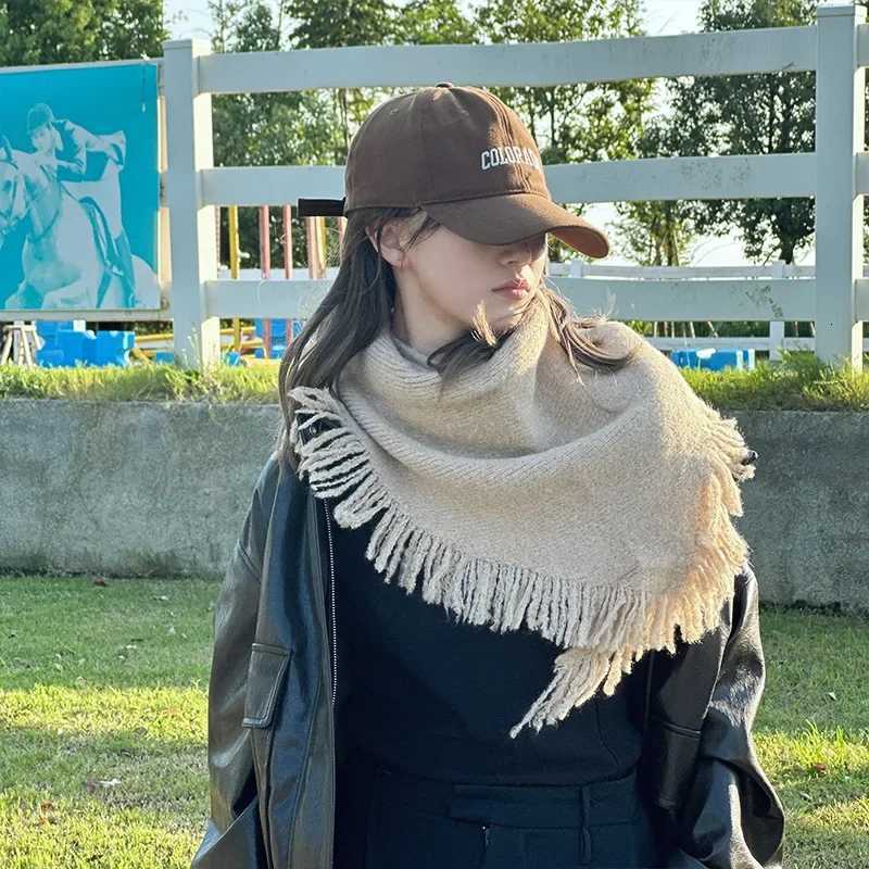 New Fashion Design Scarf Women Autumn Winter Korean Versatile Tassel Thick Warm Triangle Shl Female Knitted Wool Blend ScarfXJ250905